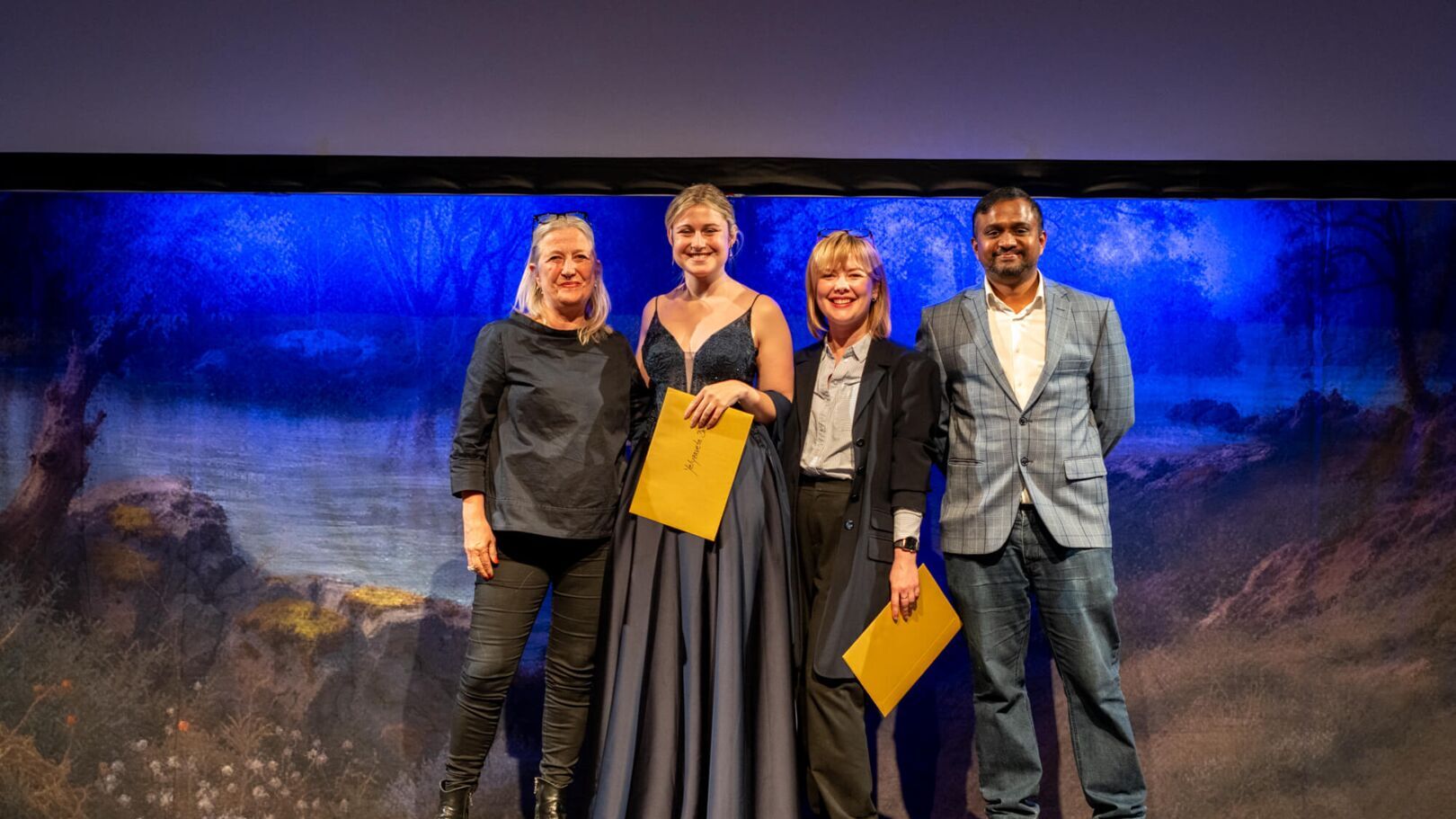 Gruppenfoto unserer drei Animation/Effects Producing Graduates