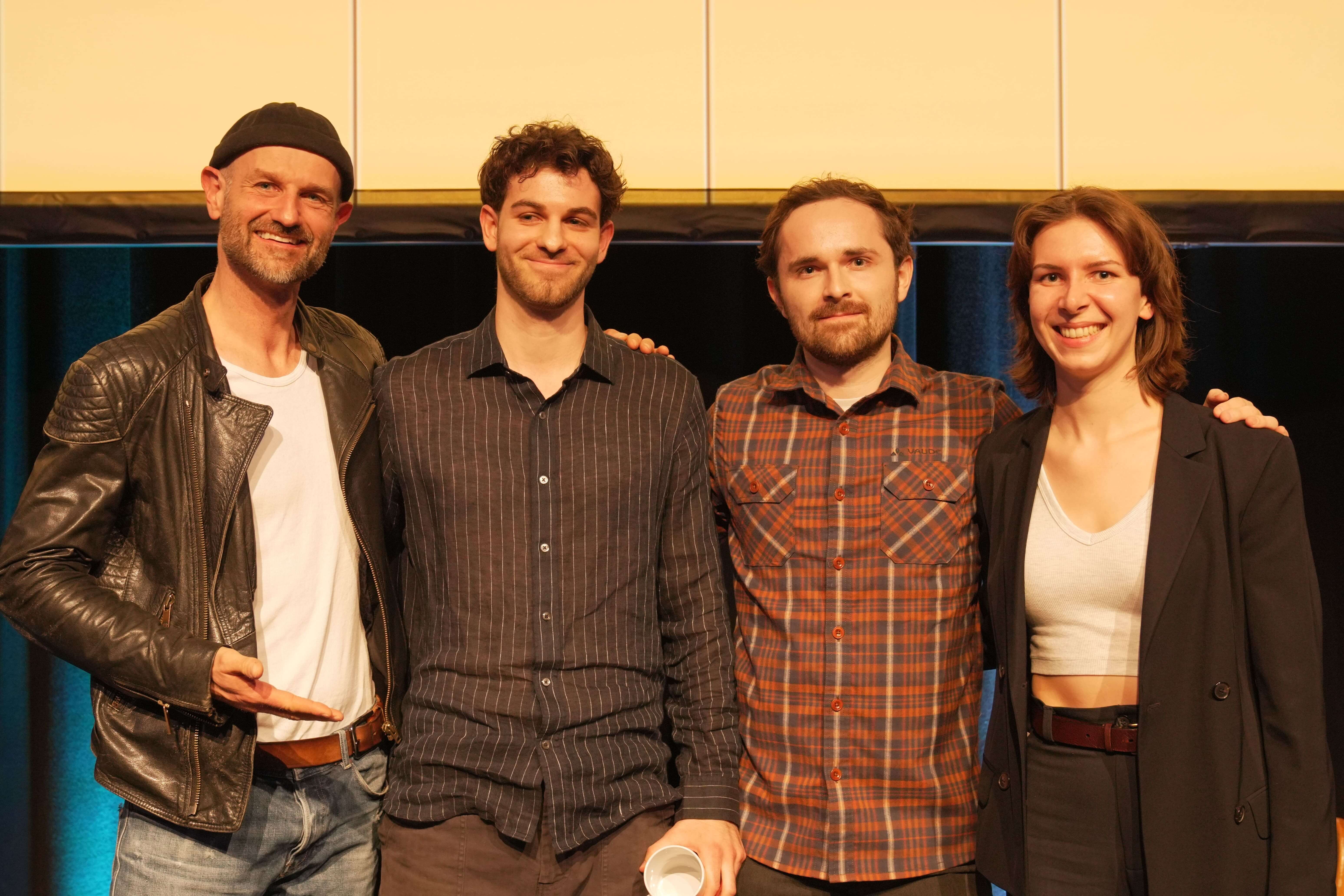 Gruppenfoto unserer drei VFX Graduates