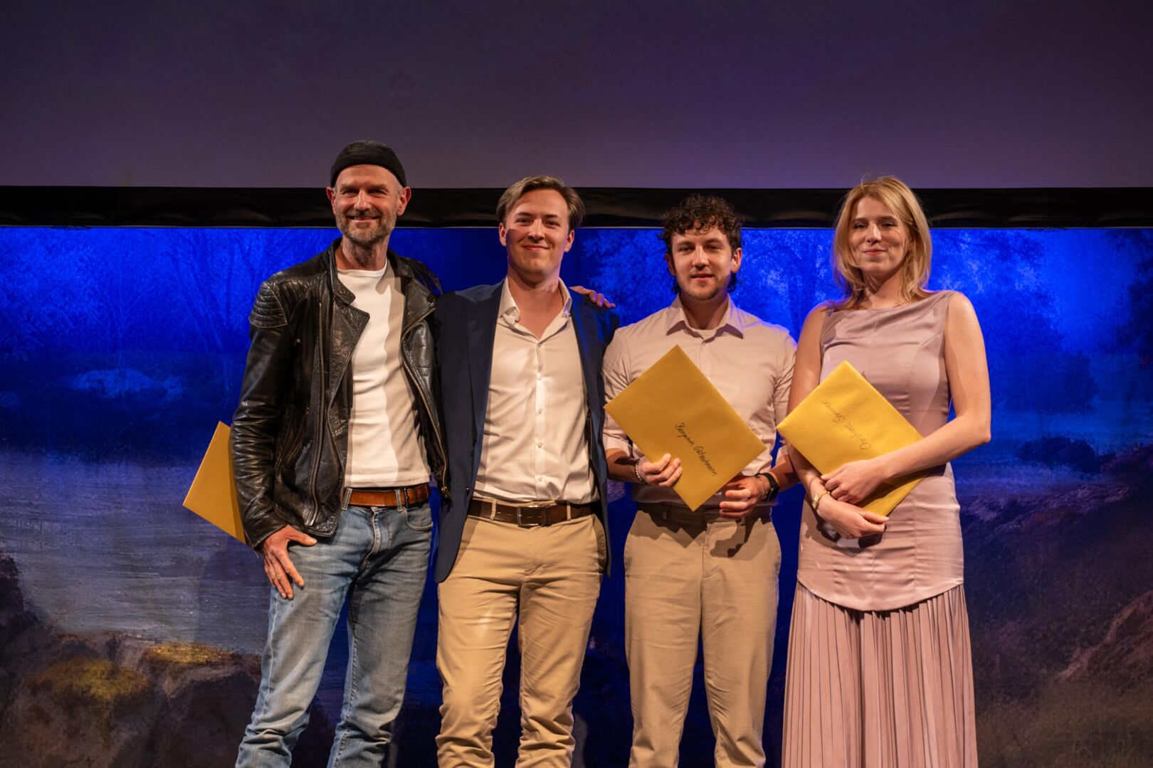 Gruppenfoto unserer drei VFX Graduates